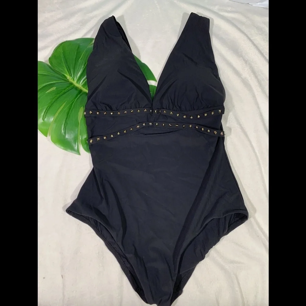 NEW $188 Amoressa Romancing the Stone One-Piece Swimsuit Black [ SZ 10 ]‎
